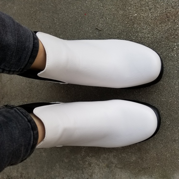 90s Grunge Style Chunky Heel Boots - Picture 7 of 8